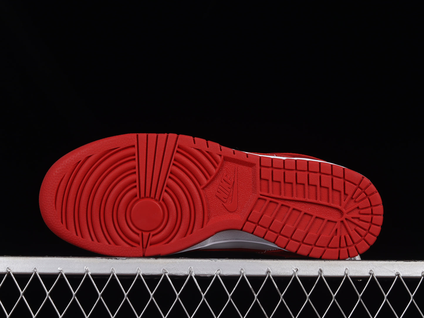 Nike Dunk "Gym Red"