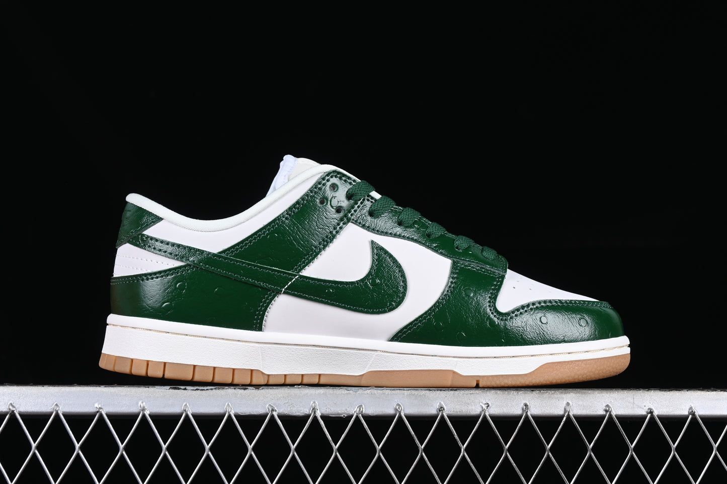 Nike Dunk "Green Ostrich"
