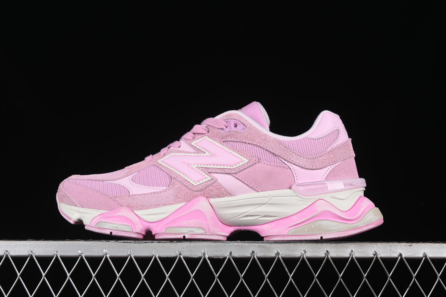 New Balance 9060 Pink