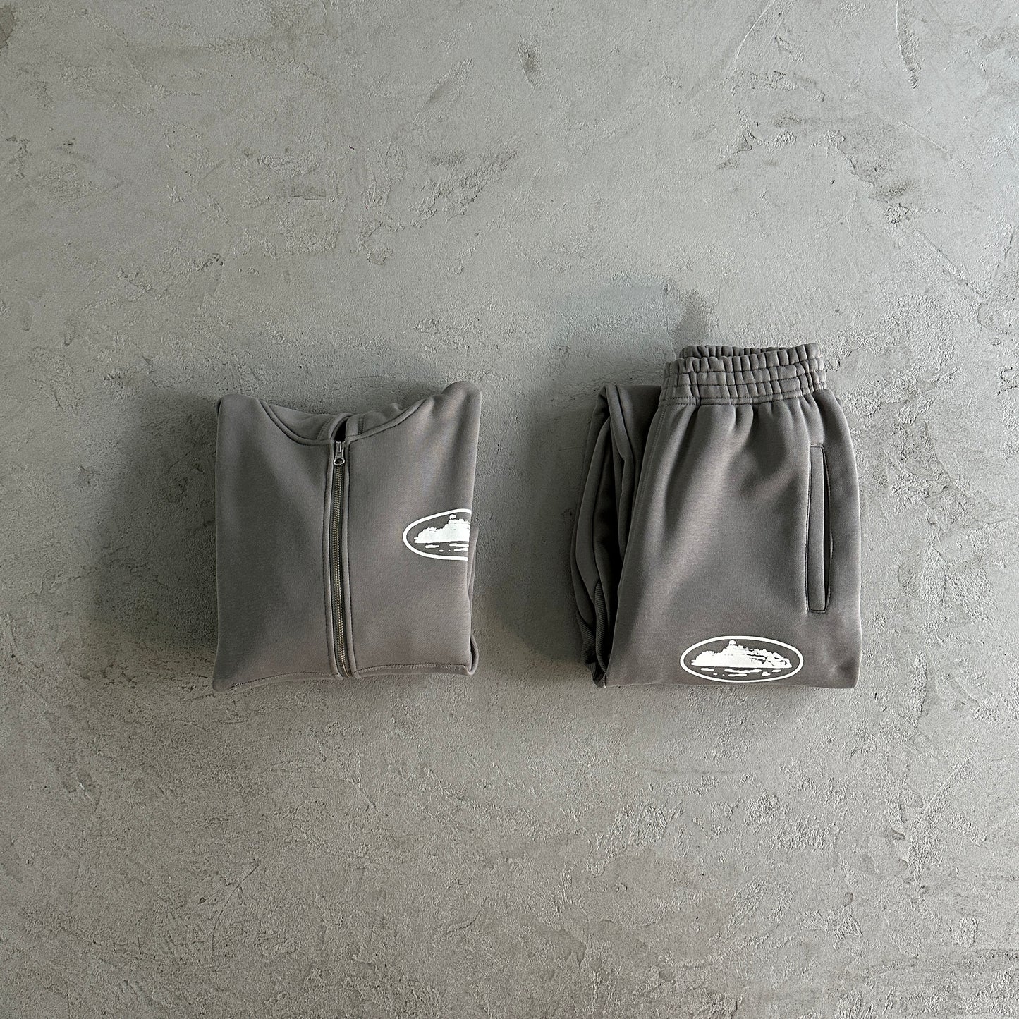 Corteiz Island Puff Print Set Grey Tracksuit