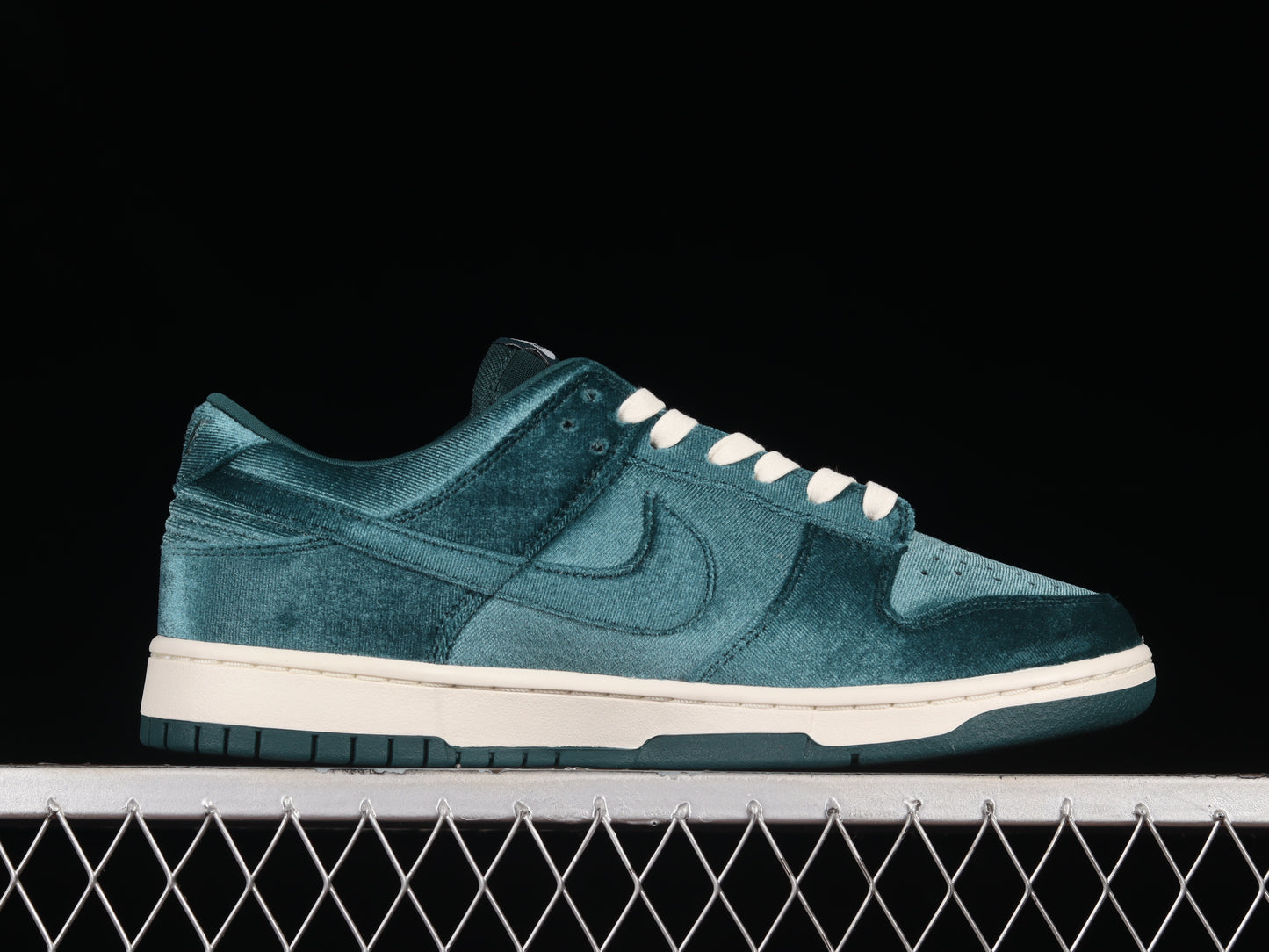 Nike Dunk Dark Atomic