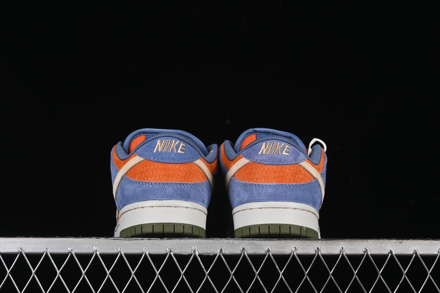 Nike SB Dunk Low Pro "Monarch"
