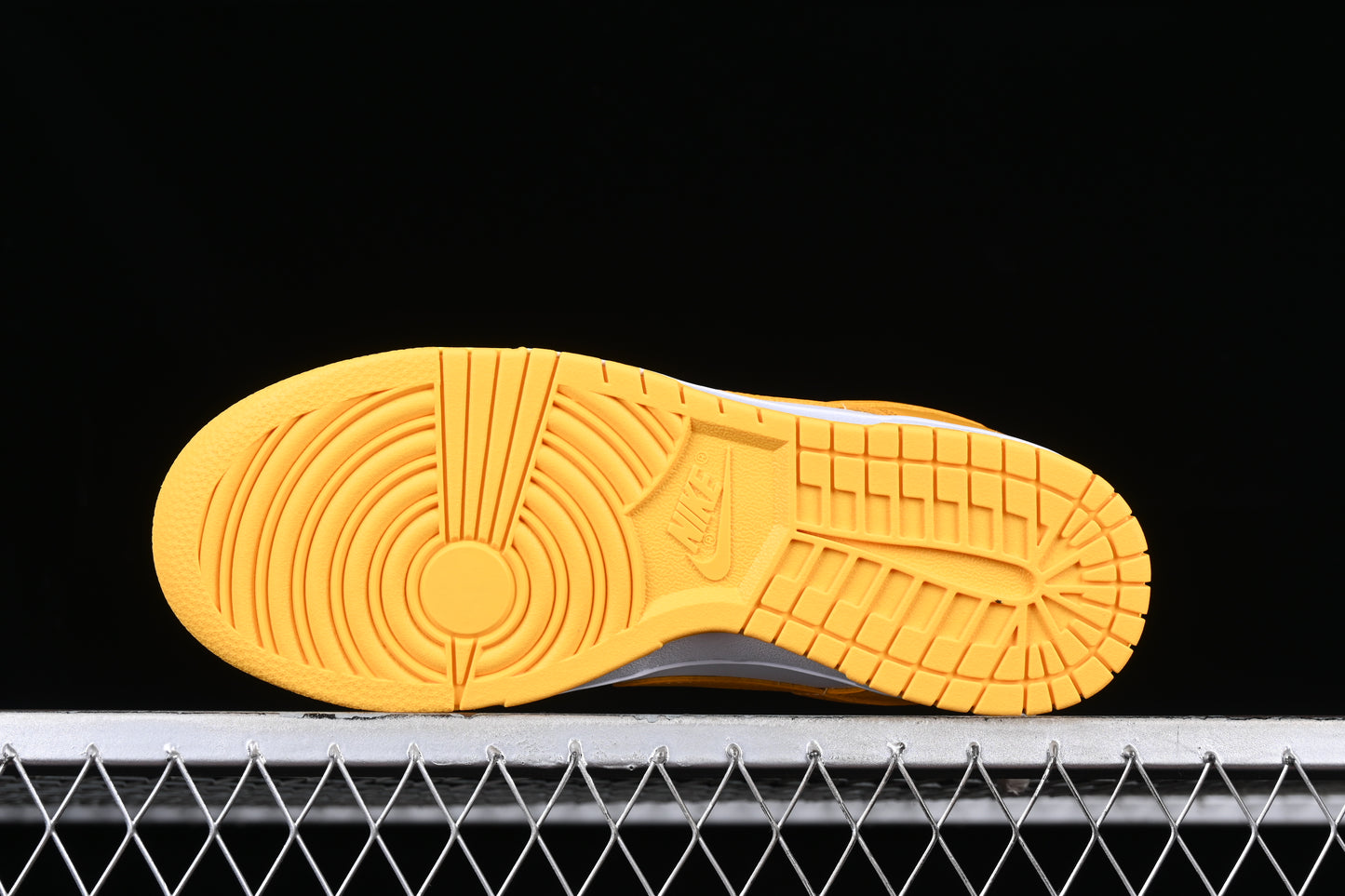 Nike Dunk "White/Yellow"