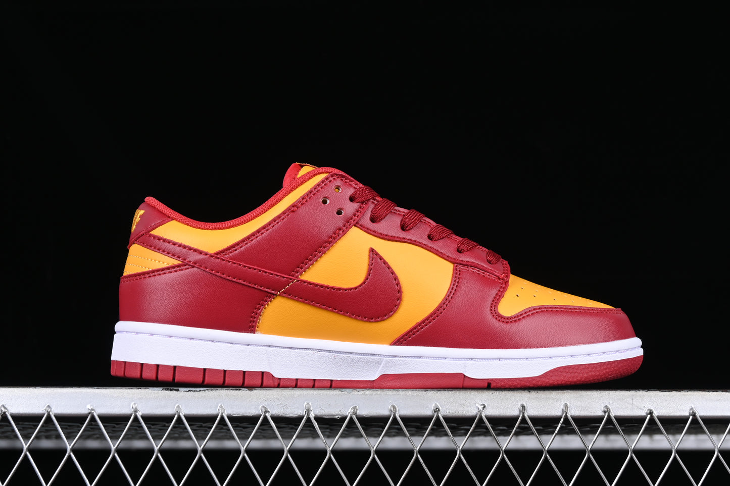 Nike Dunk "Midas Gold"
