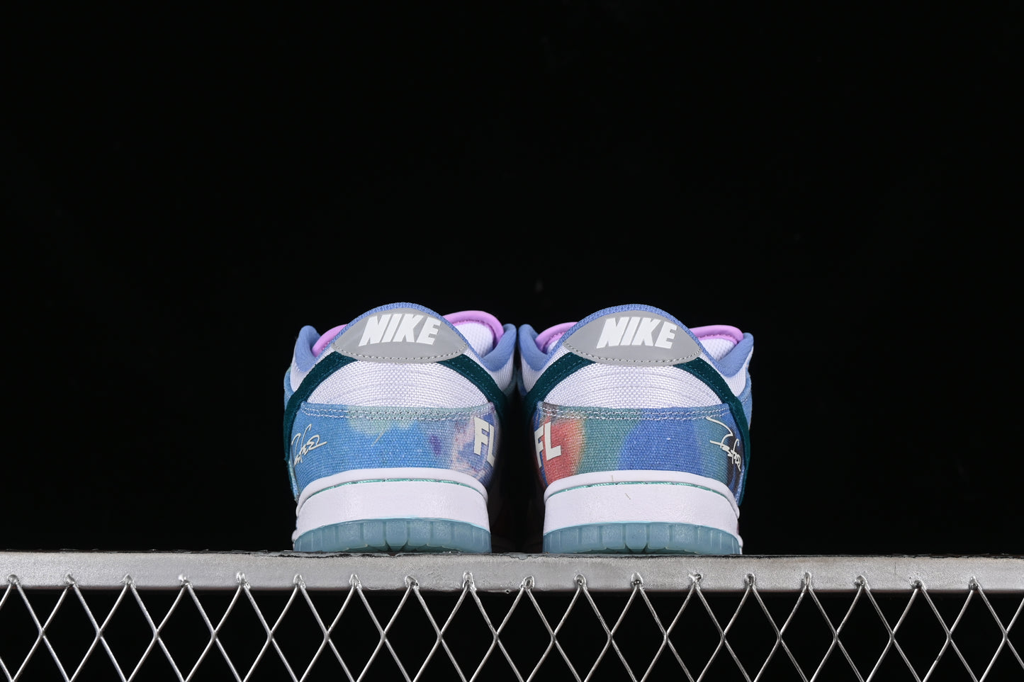 Nike SB Dunk Low Futura Laboratories