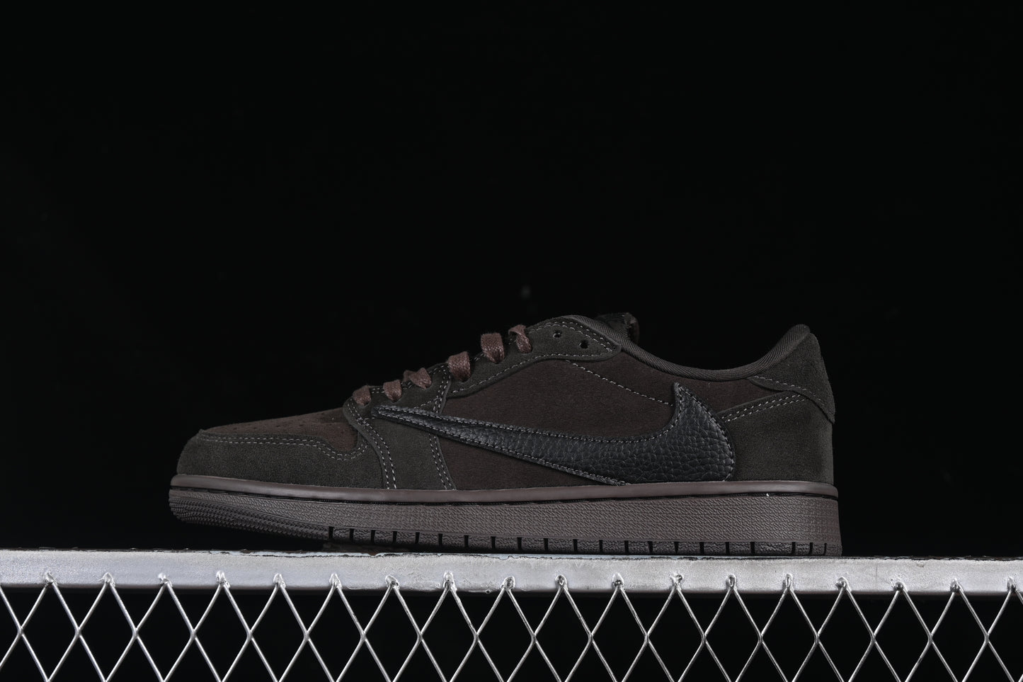 Nike x Travis Scott AJ1 "Velvet Brown"