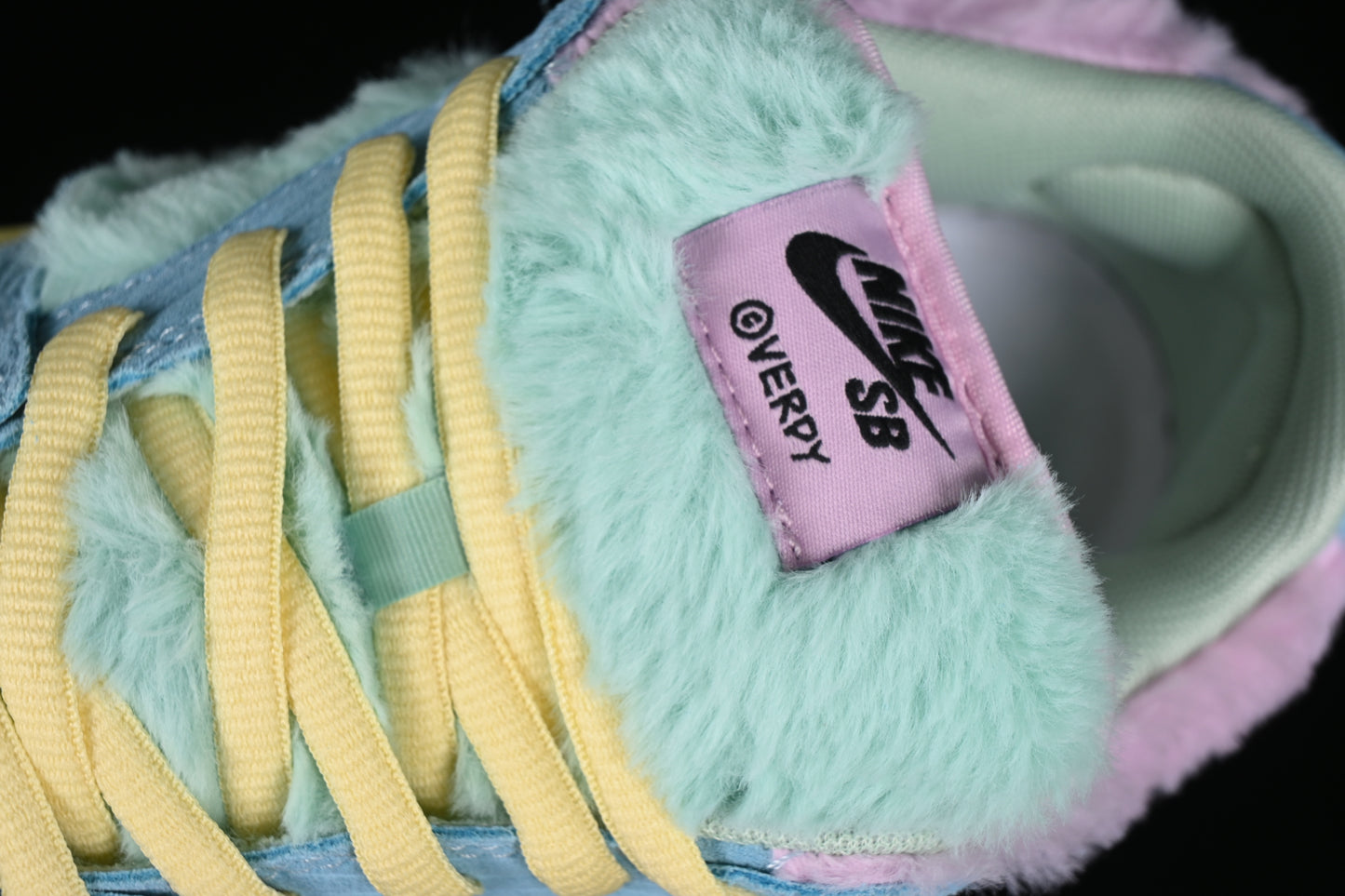 NikeSB Dunk Low Pro "Verdy Visty"