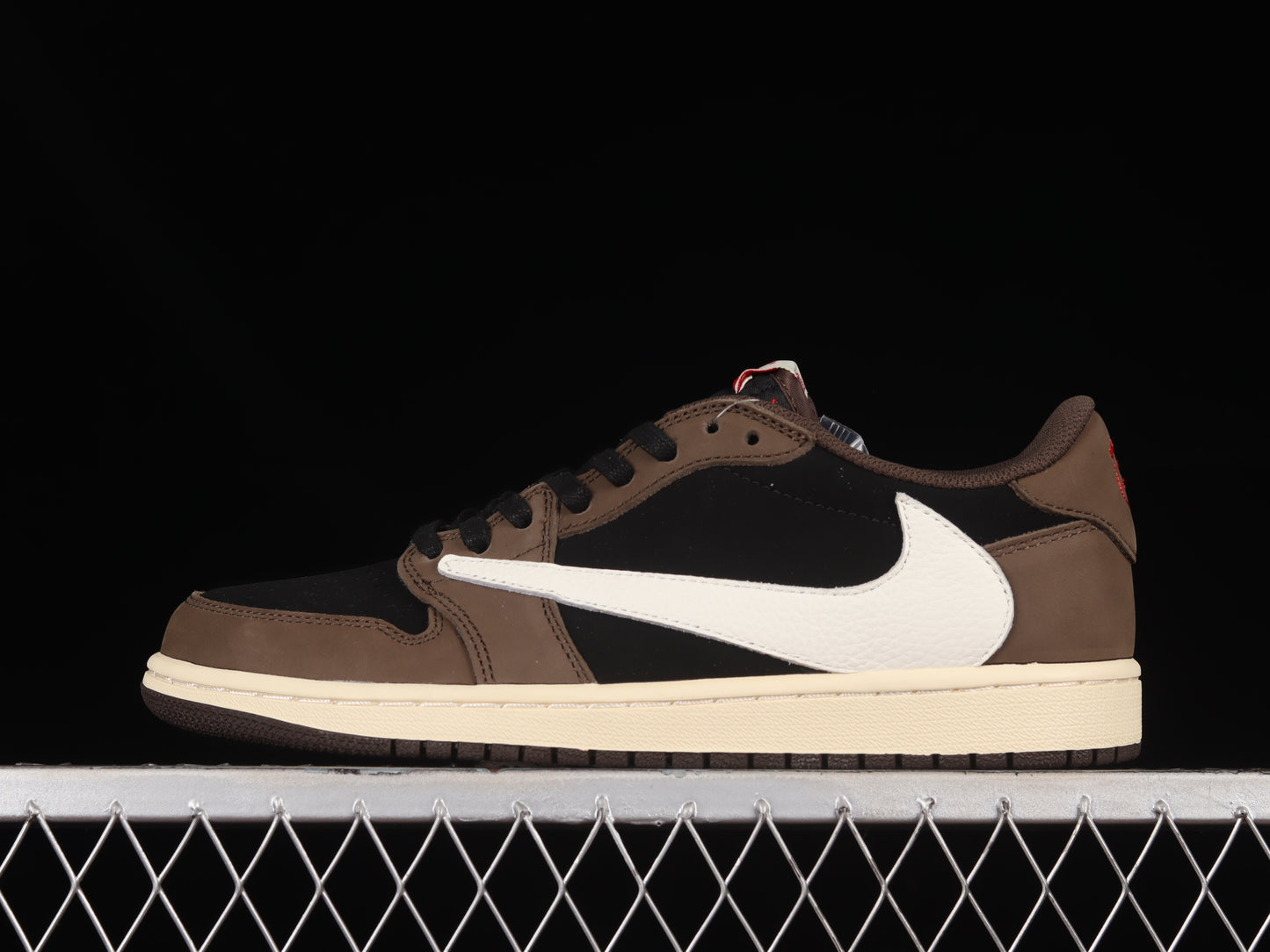 Jordan x Travis Scott "Mocha"
