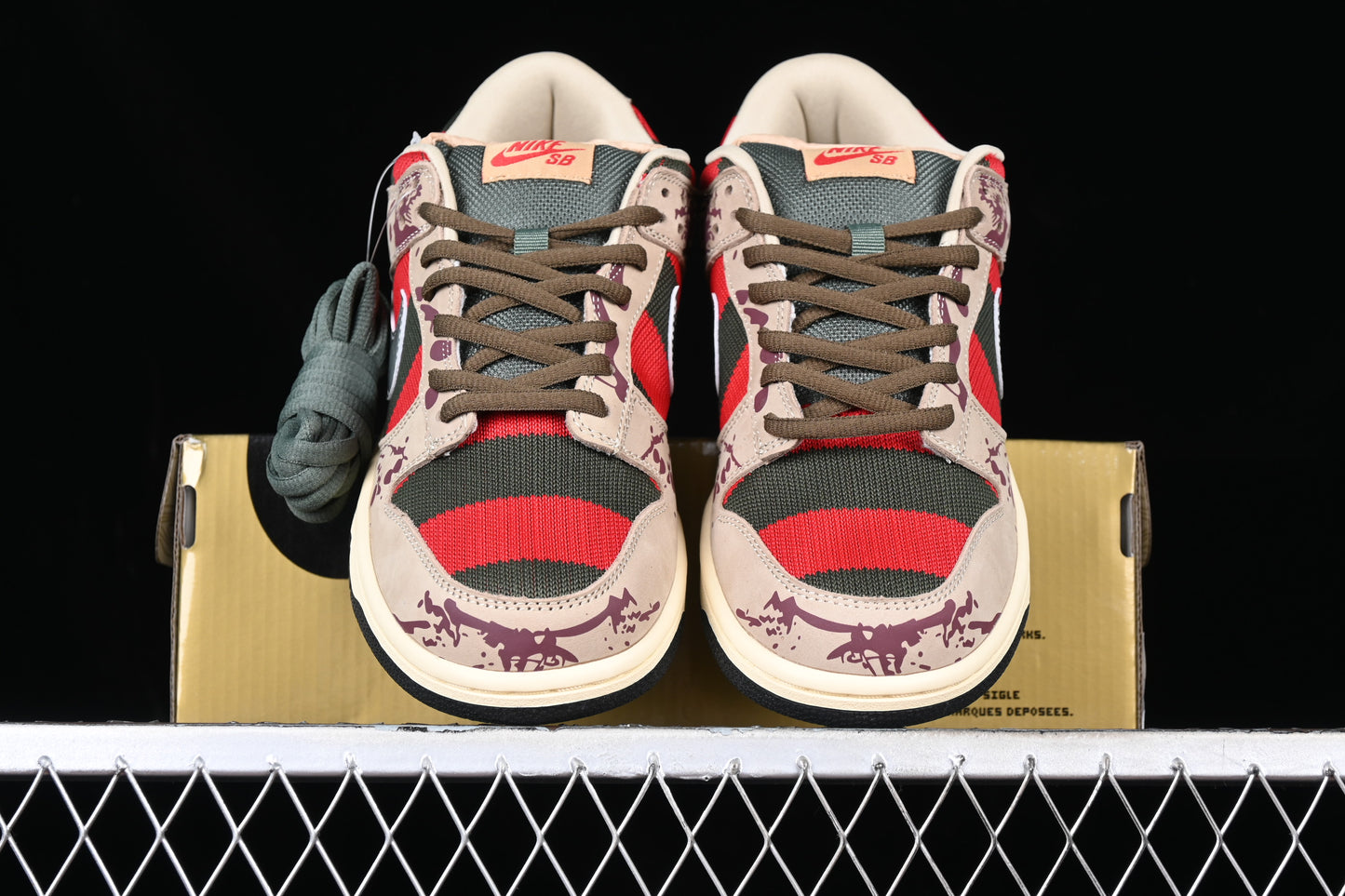 Nike SB Dunk Low Pro Freddy Krueger