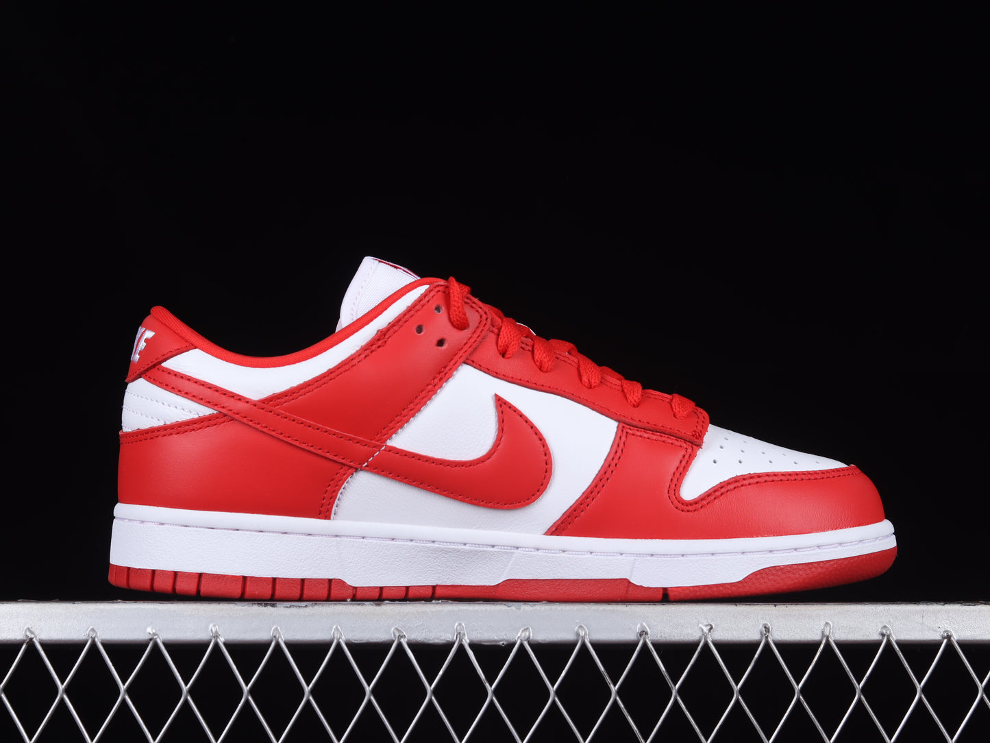 Nike Dunk "University Red"