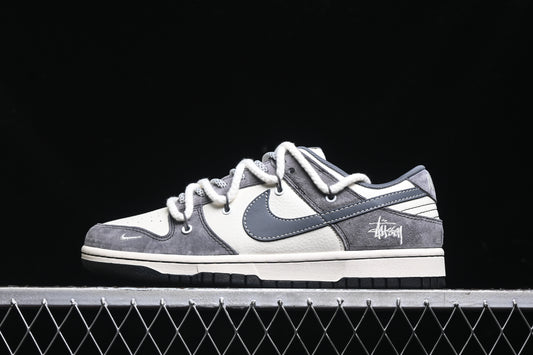 Nike Dunk x Stussy "Grey"