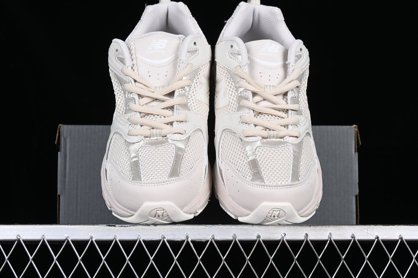 New Balance 530 Beige