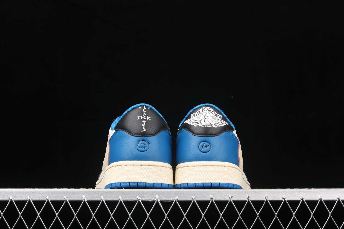 Travis Scott x Fragment Air Jordan 1 Low OG SP