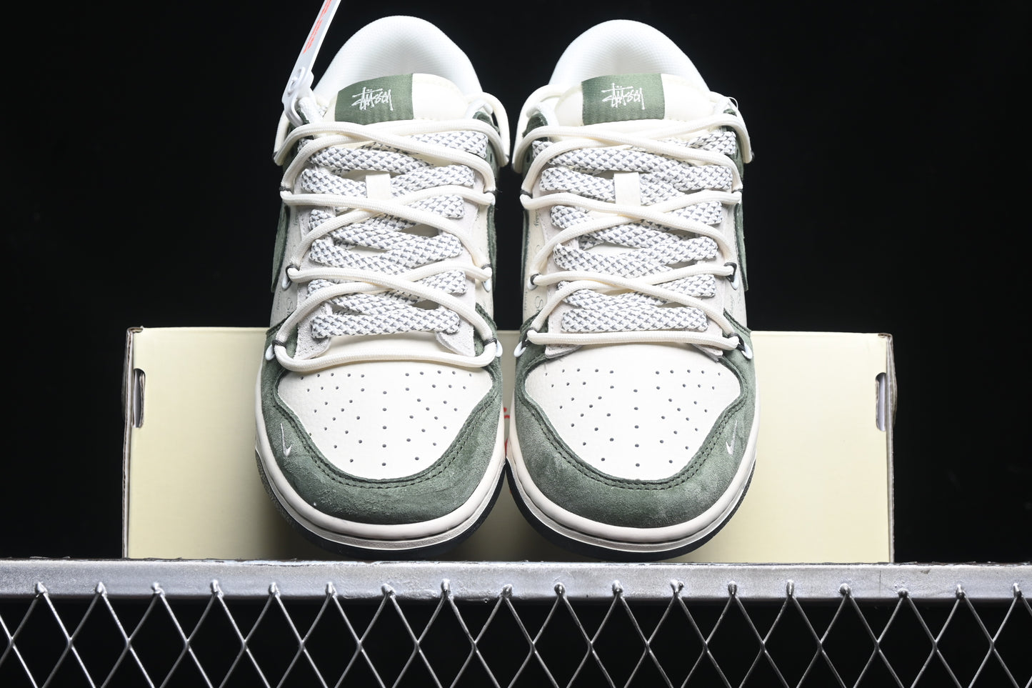 Nike Dunk x Stussy "Green"