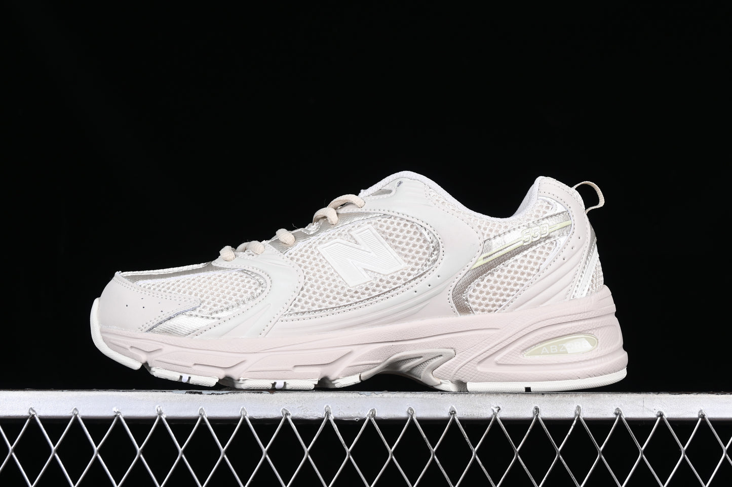 New Balance 530 Beige