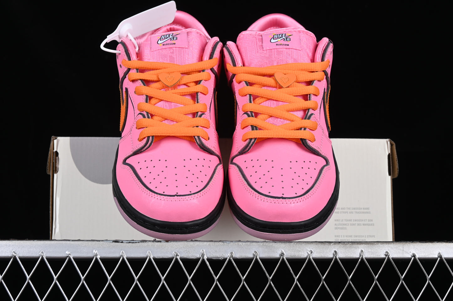 Nike x Powerpuff Girls SB Dunk Low "Blossom"