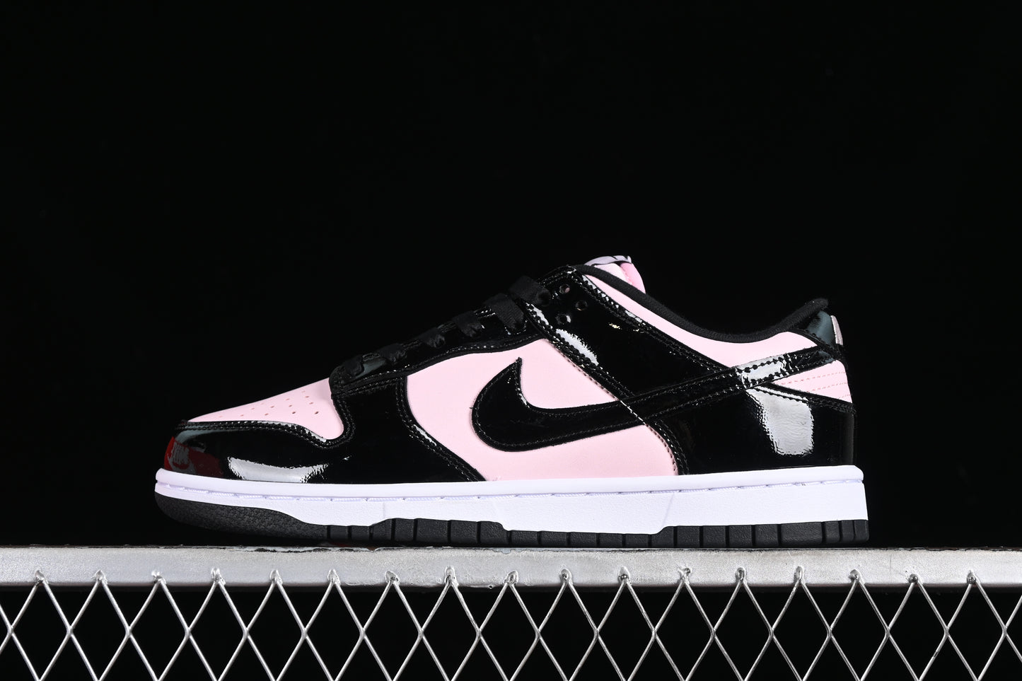 Nike Dunk Black & Pink
