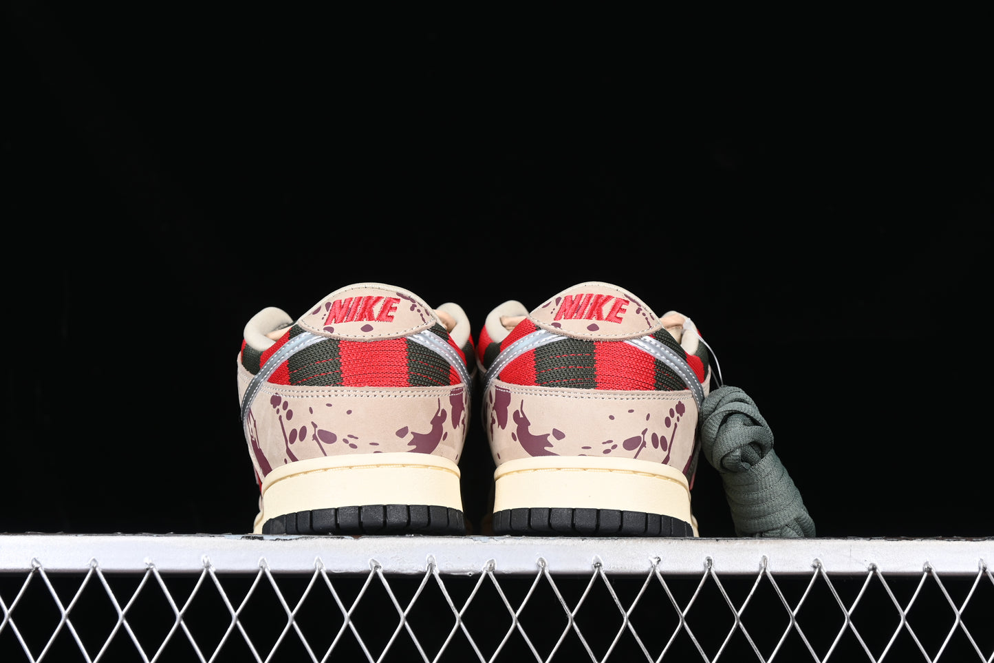Nike SB Dunk Low Pro Freddy Krueger