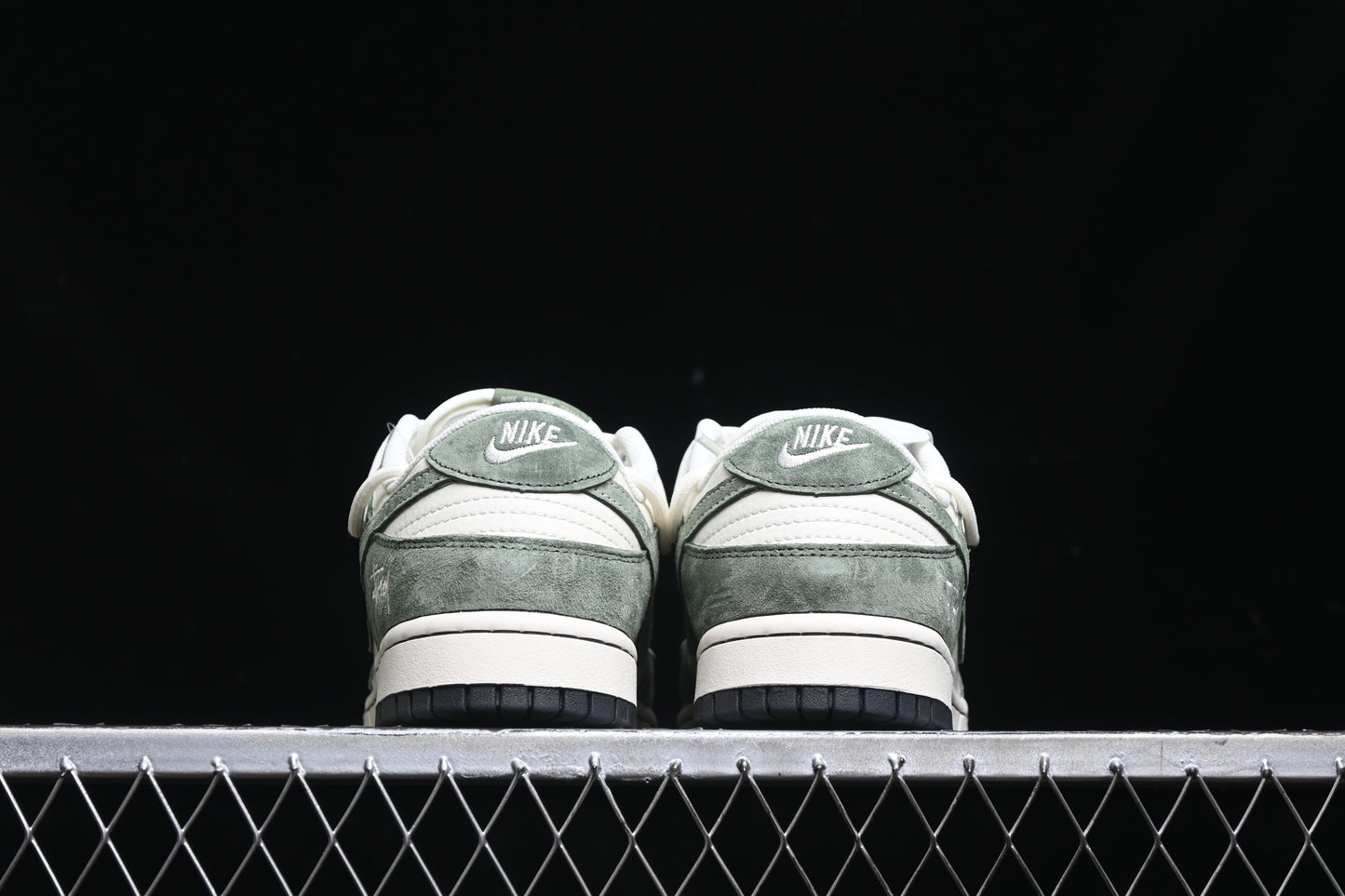 Nike Dunk x Stussy "Green"