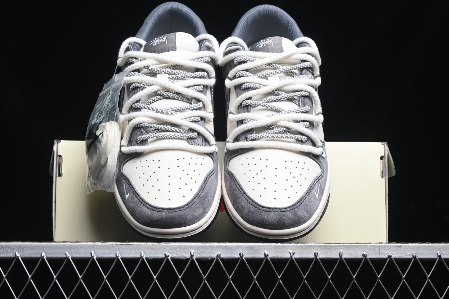 Nike Dunk x Stussy "Grey"