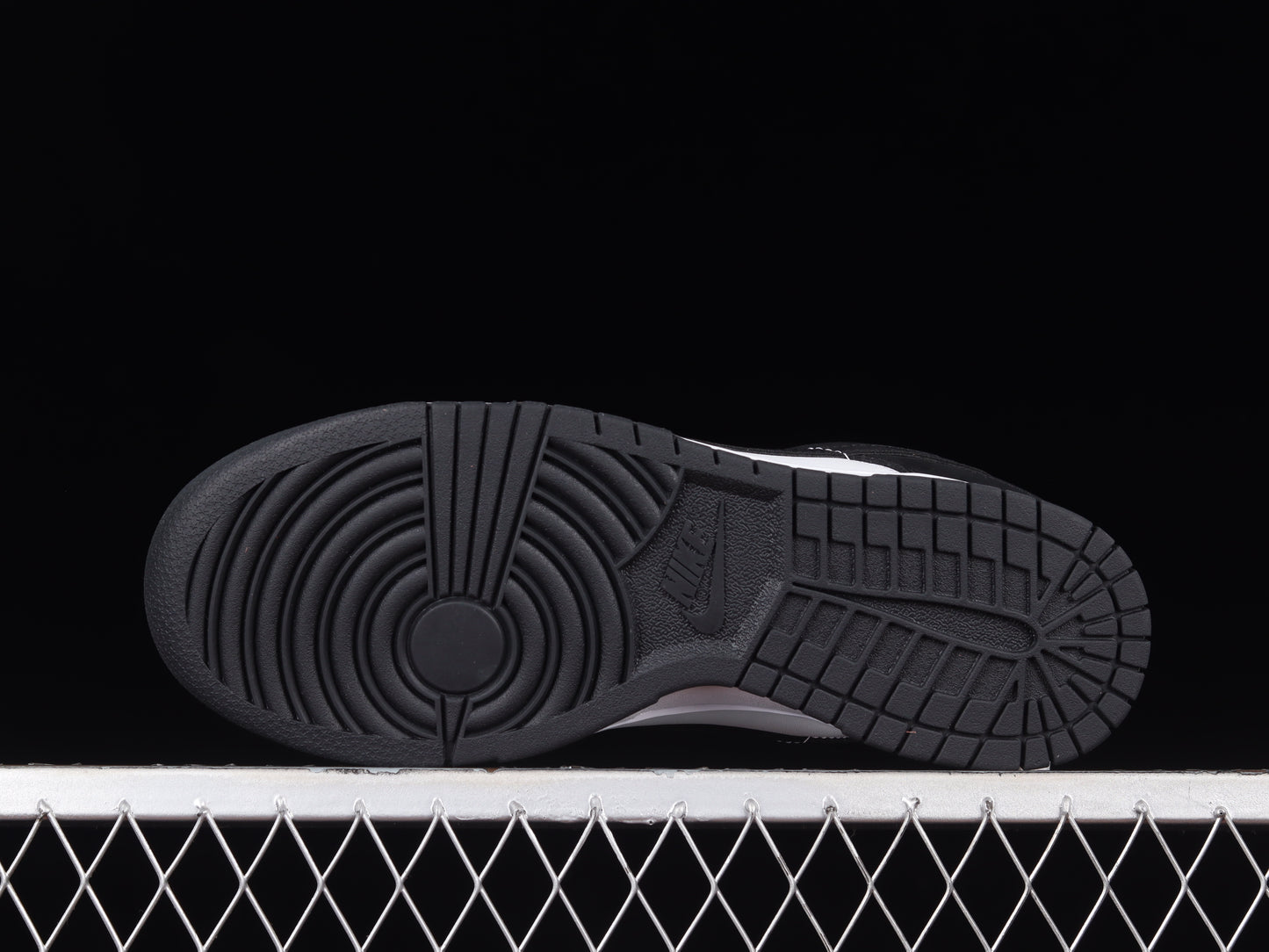 Nike Dunk "Panda"