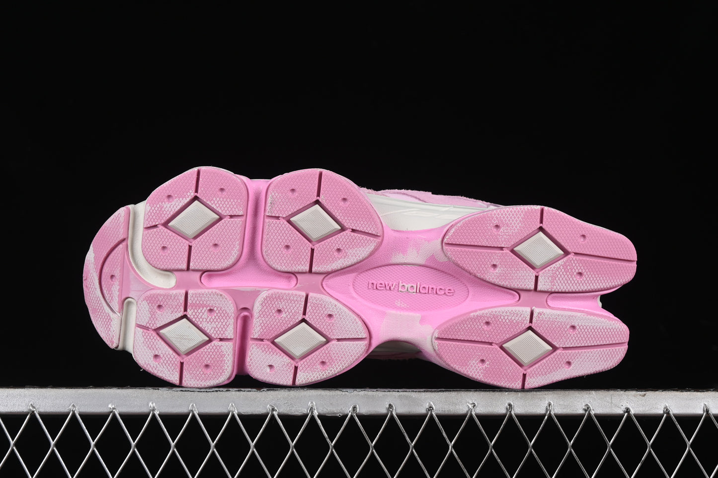 New Balance 9060 Pink