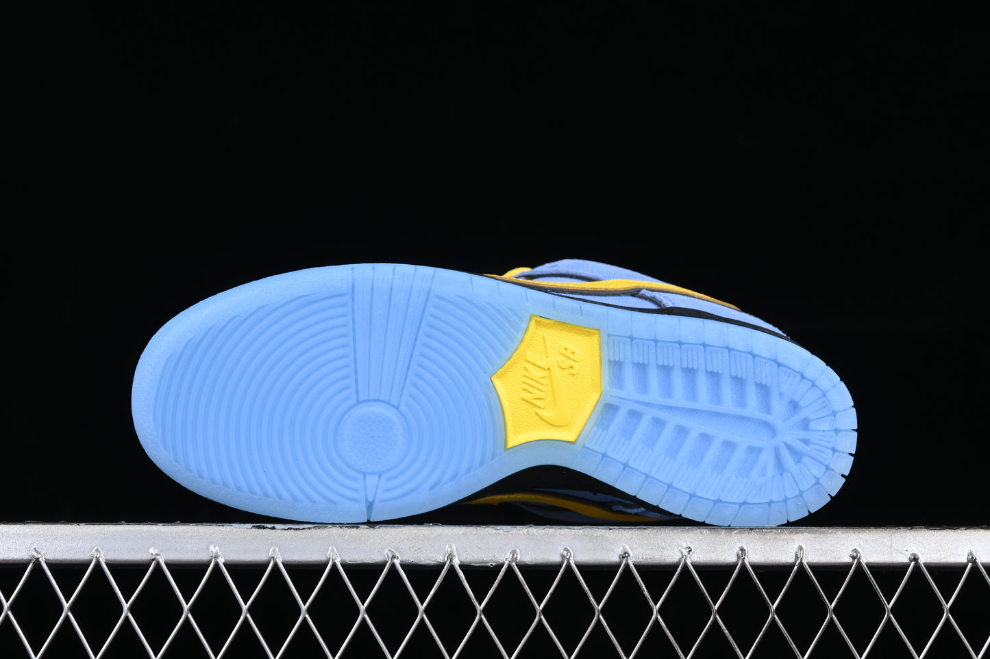 Nike x Powerpuff Girls SB Dunk "Bubbles"