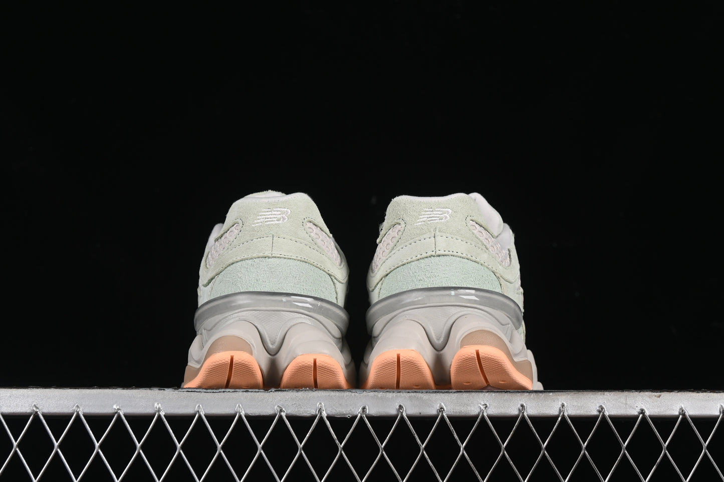 New Balance 9060 Whitaker