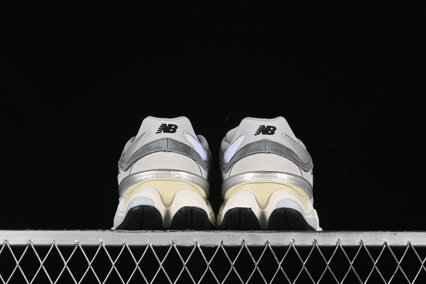 New Balance 9060 Classic Grey