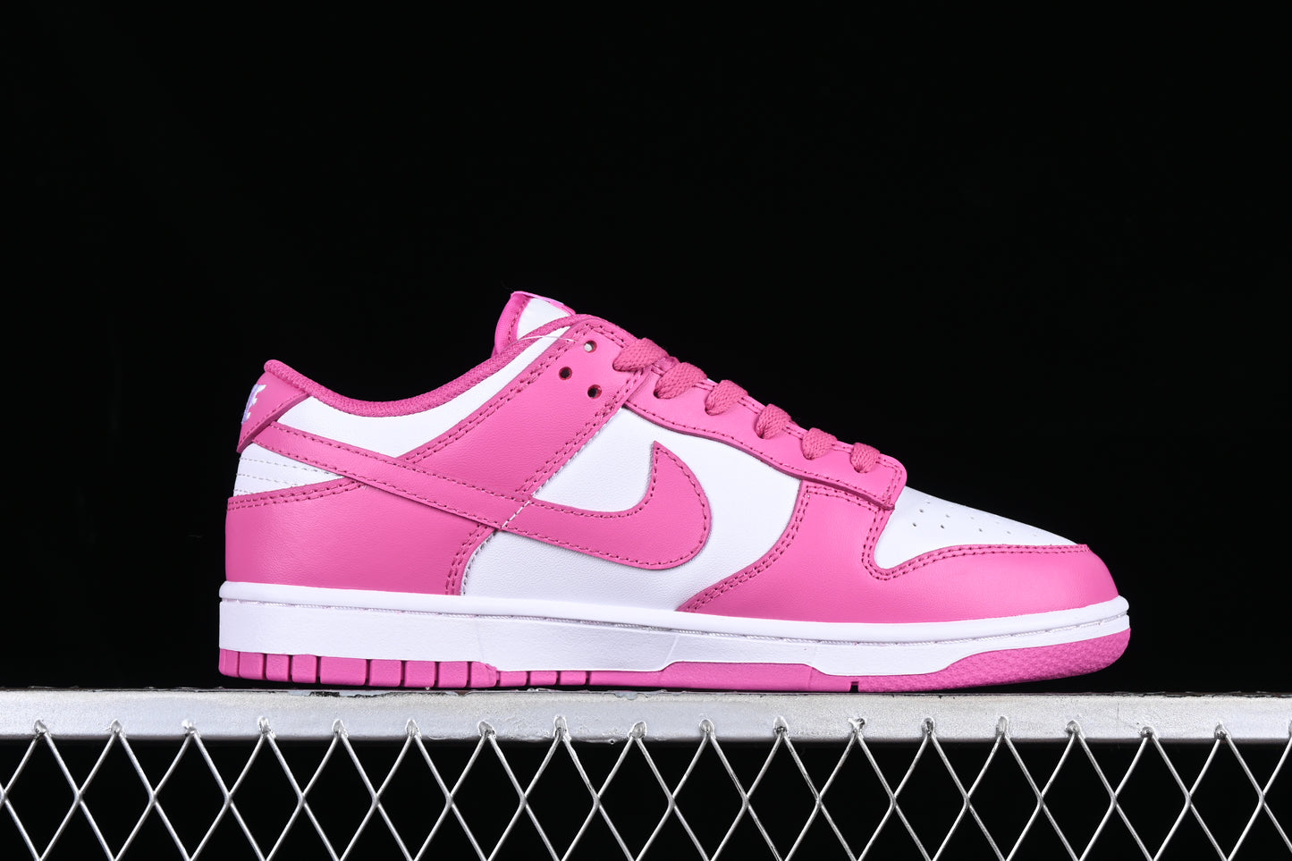 Nike Dunk "Fuchsia"