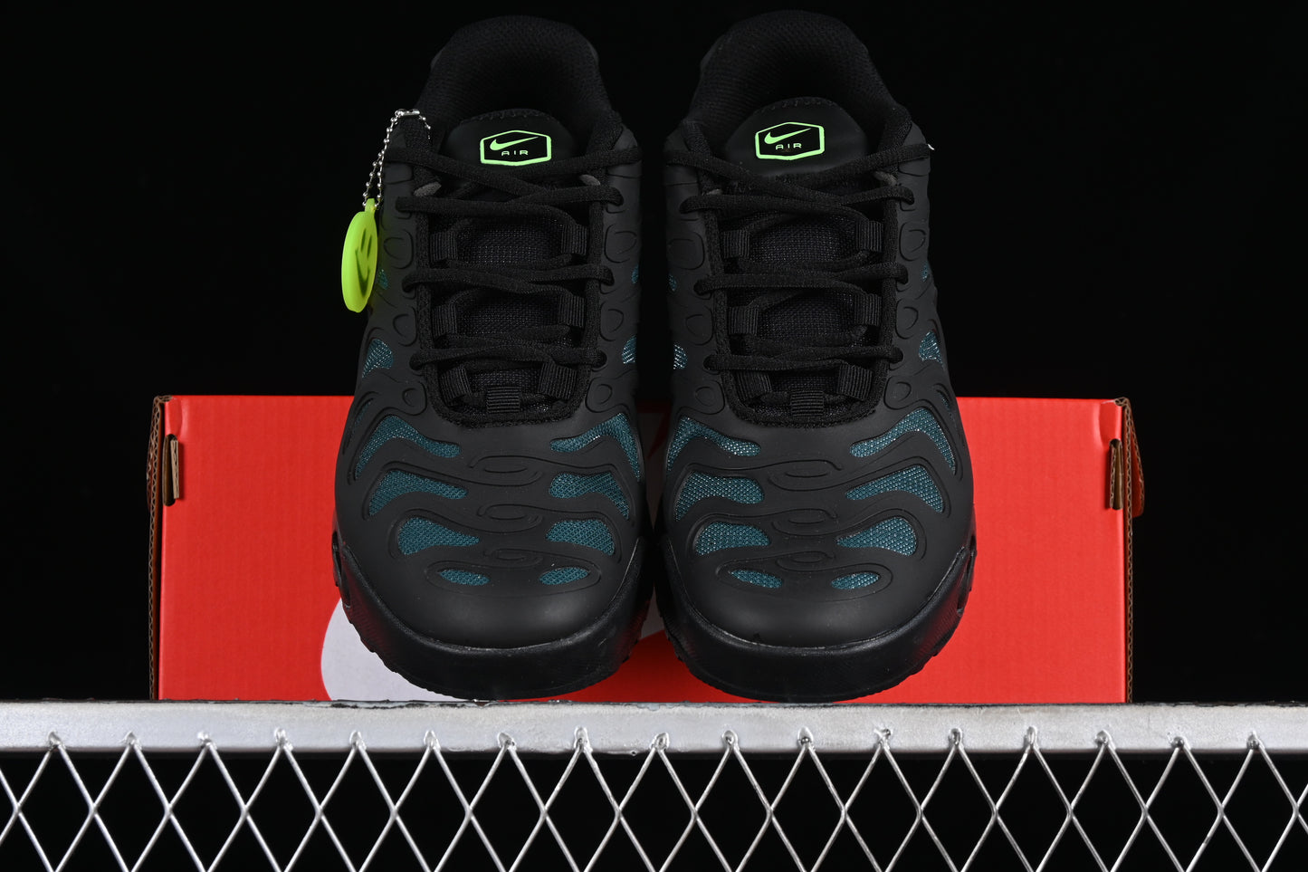 Nike Air Max Plus Drift Black Volt