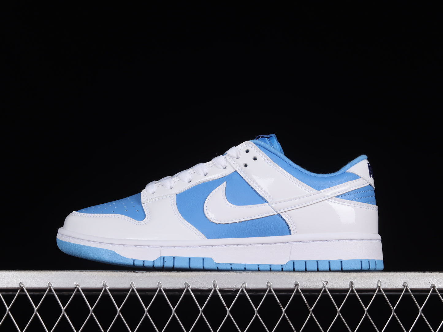 Nike Dunk "Reverse University Blue"