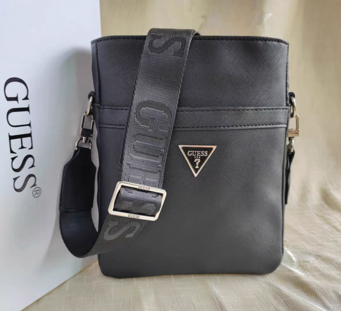 Guess Bag 1