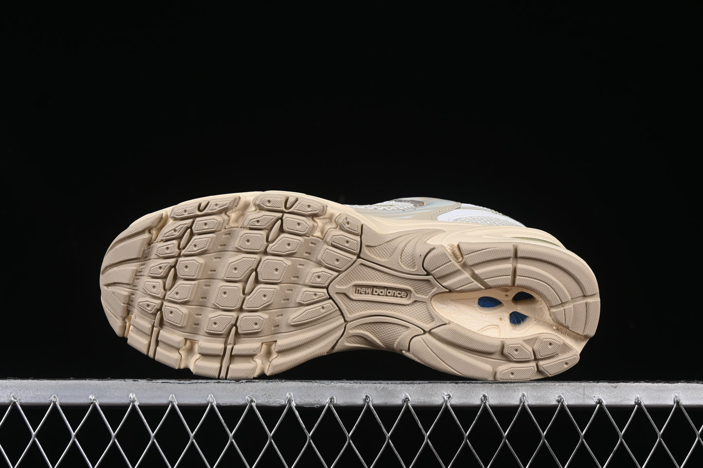 New Balance 530 Beige Angora