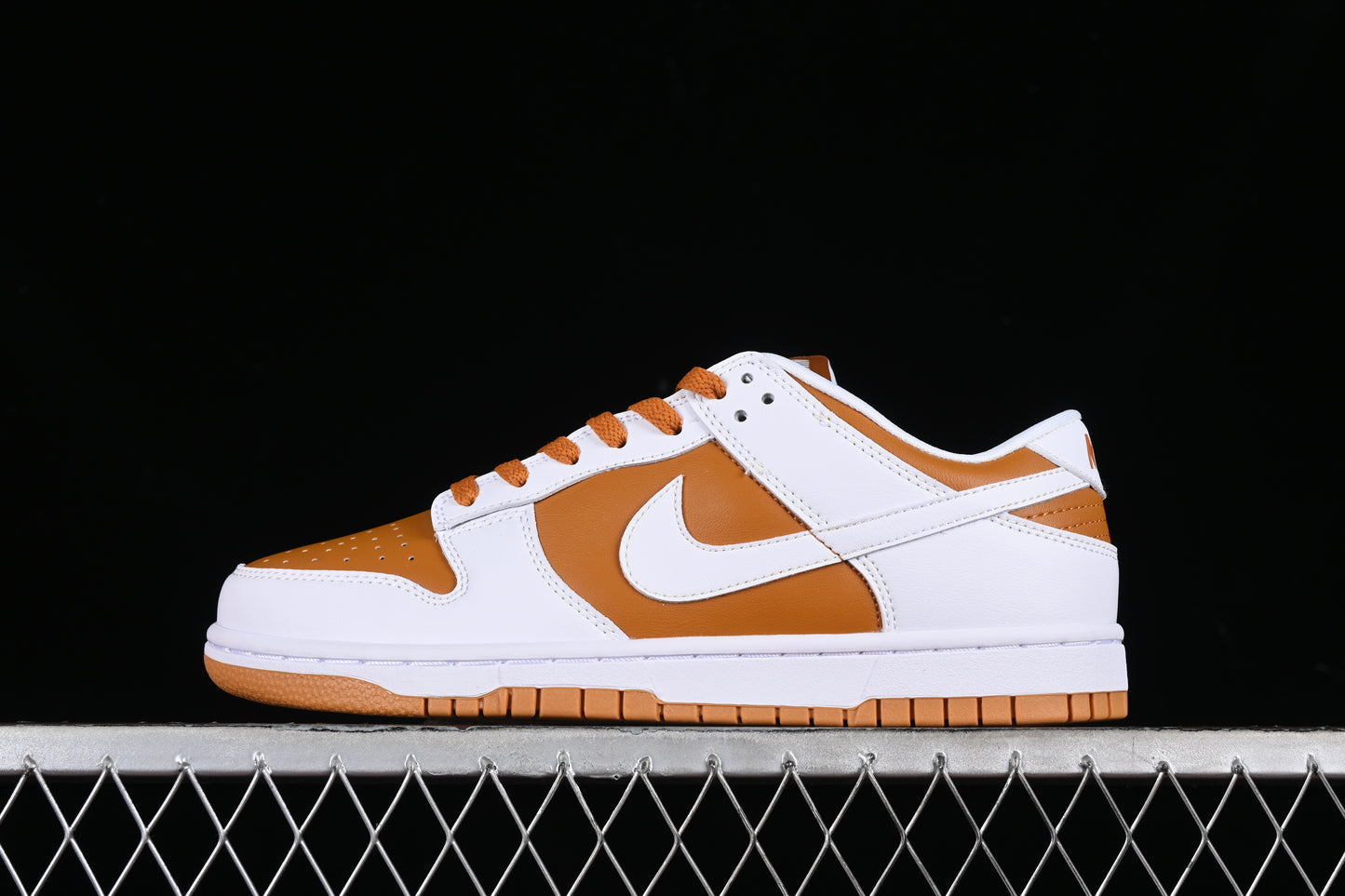 Nike Dunk "Reverse Curry"