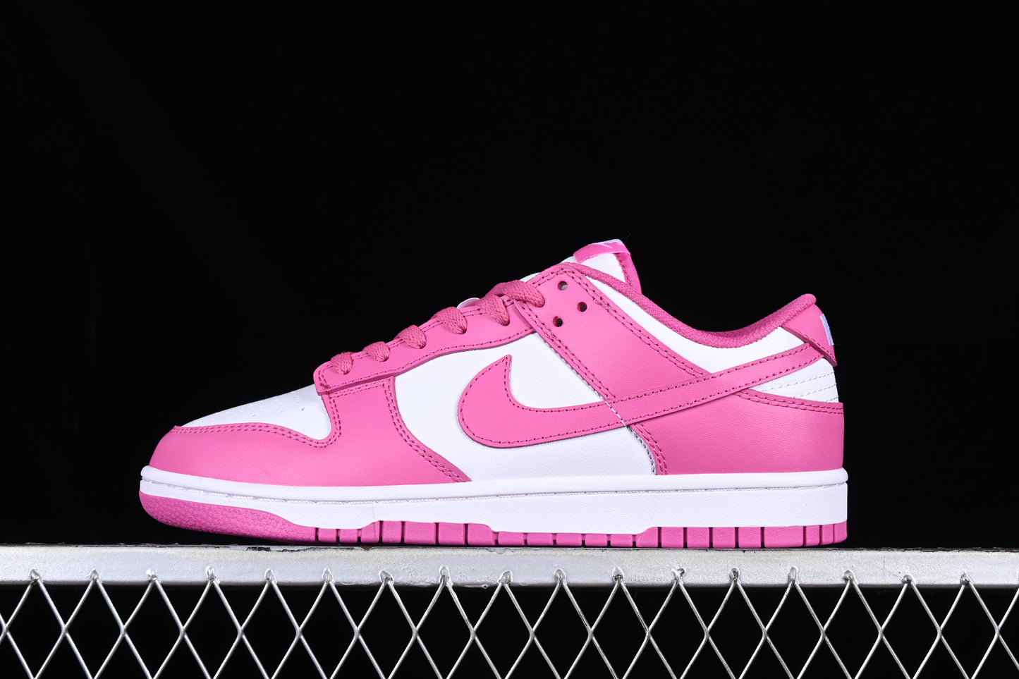 Nike Dunk "Fuchsia"