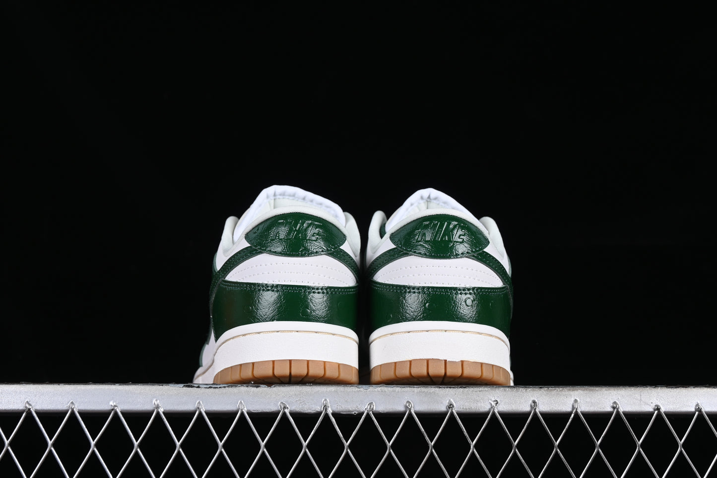 Nike Dunk "Green Ostrich"