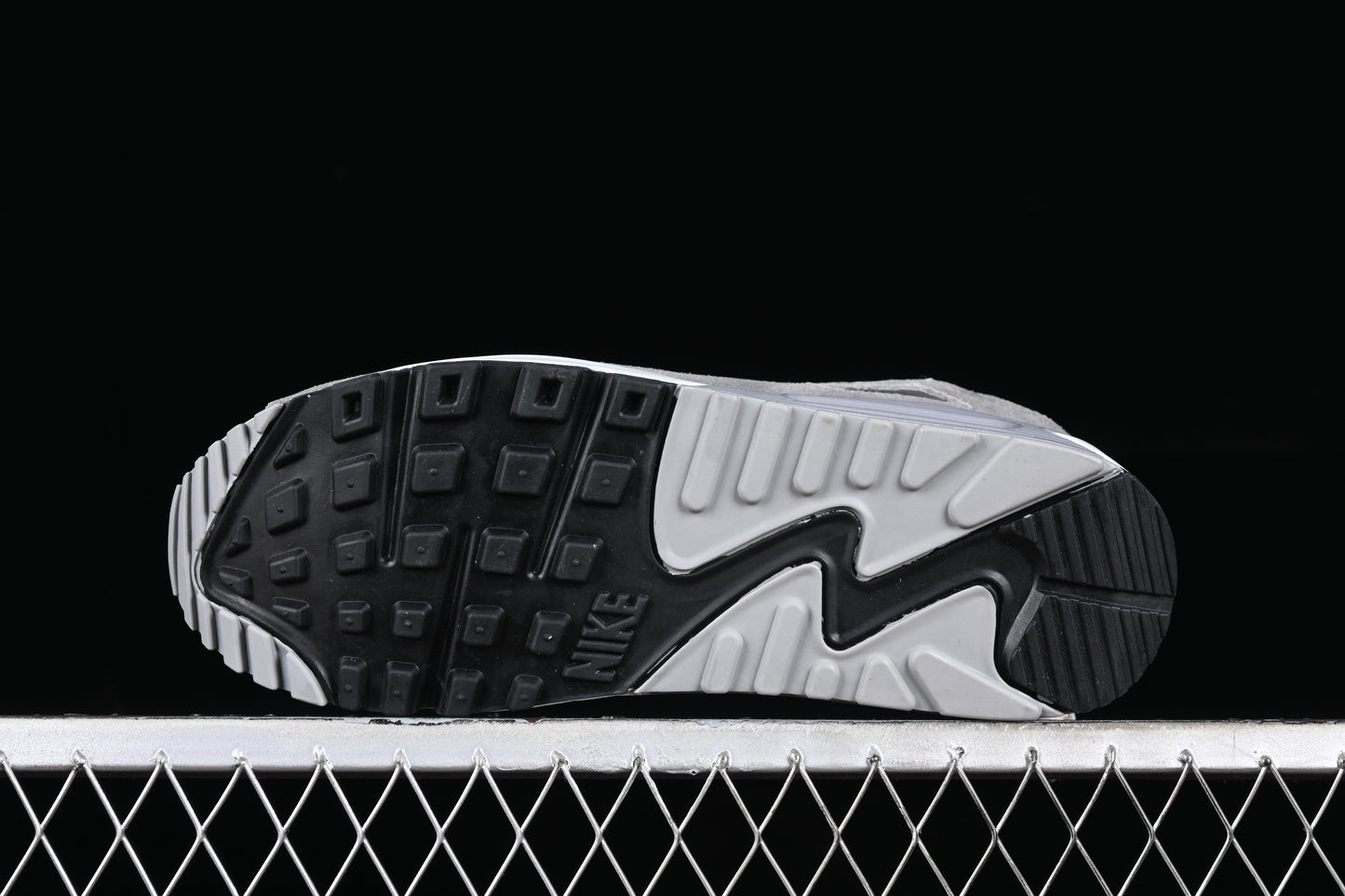 Nike Air Max 90 "Light Grey"