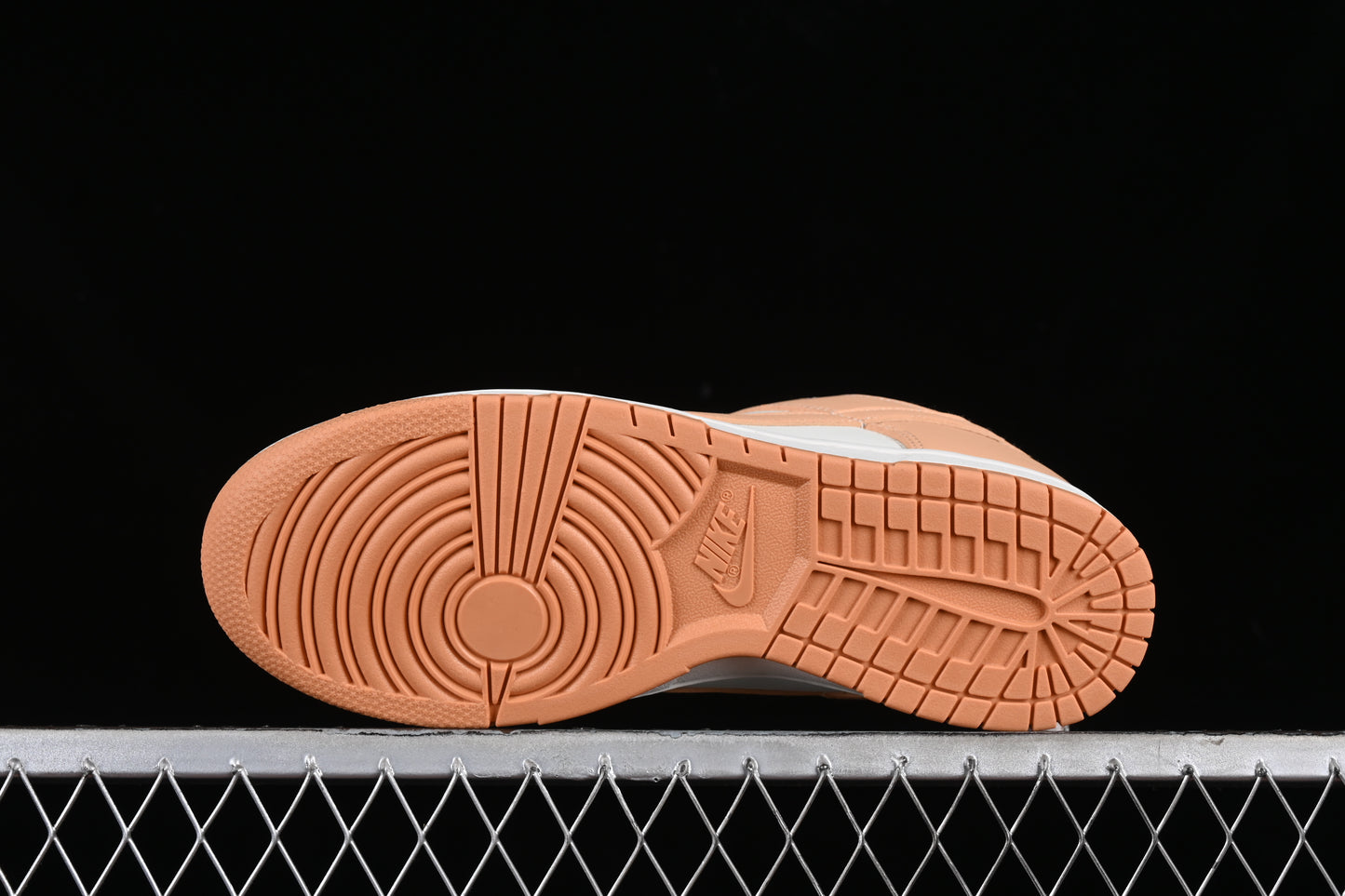 Nike Dunk "Harvest Moon"