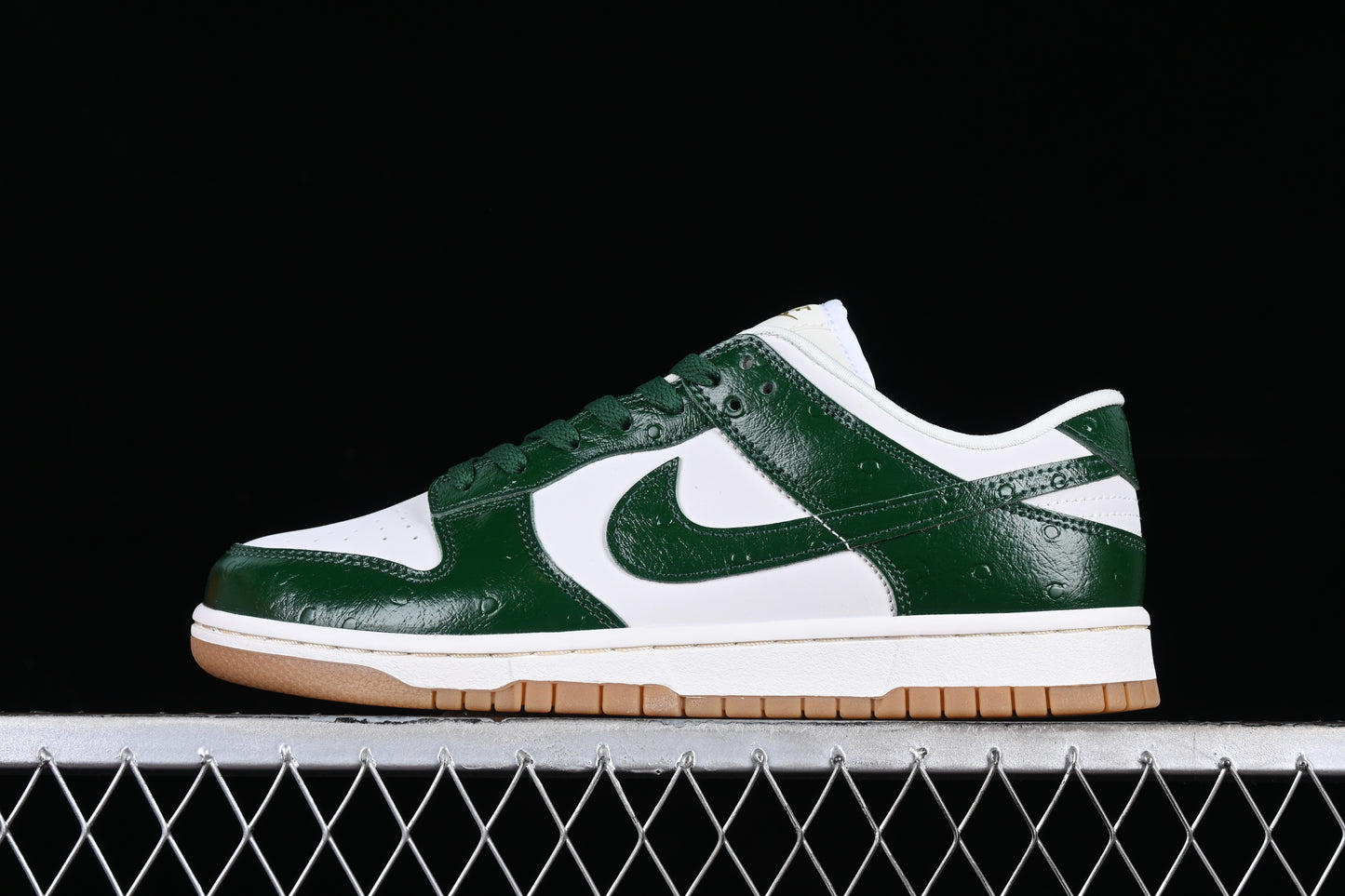 Nike Dunk "Green Ostrich"