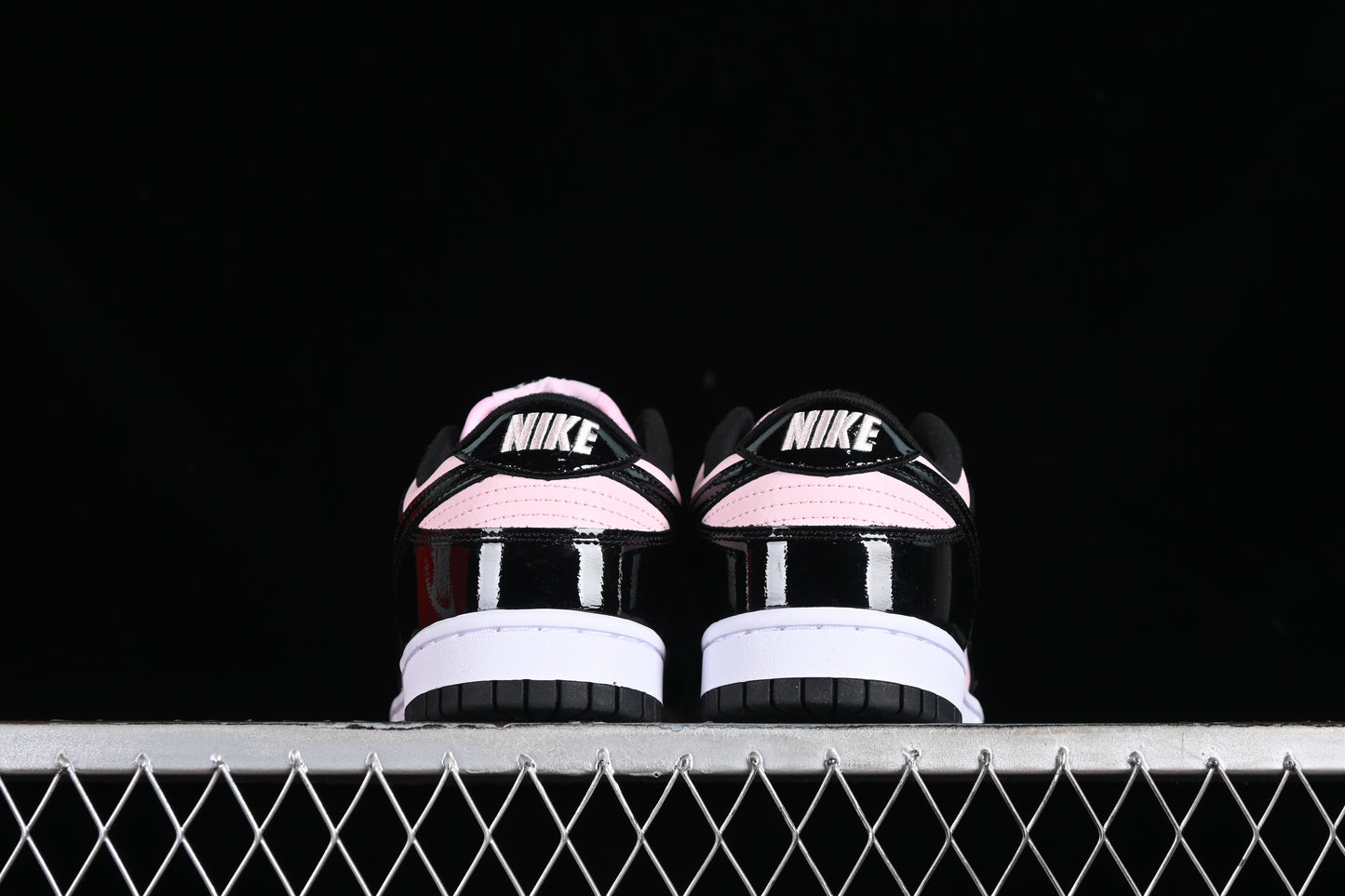Nike Dunk Black & Pink