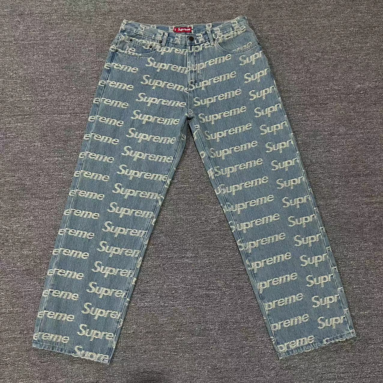 Supreme Frayed Logo Jeans