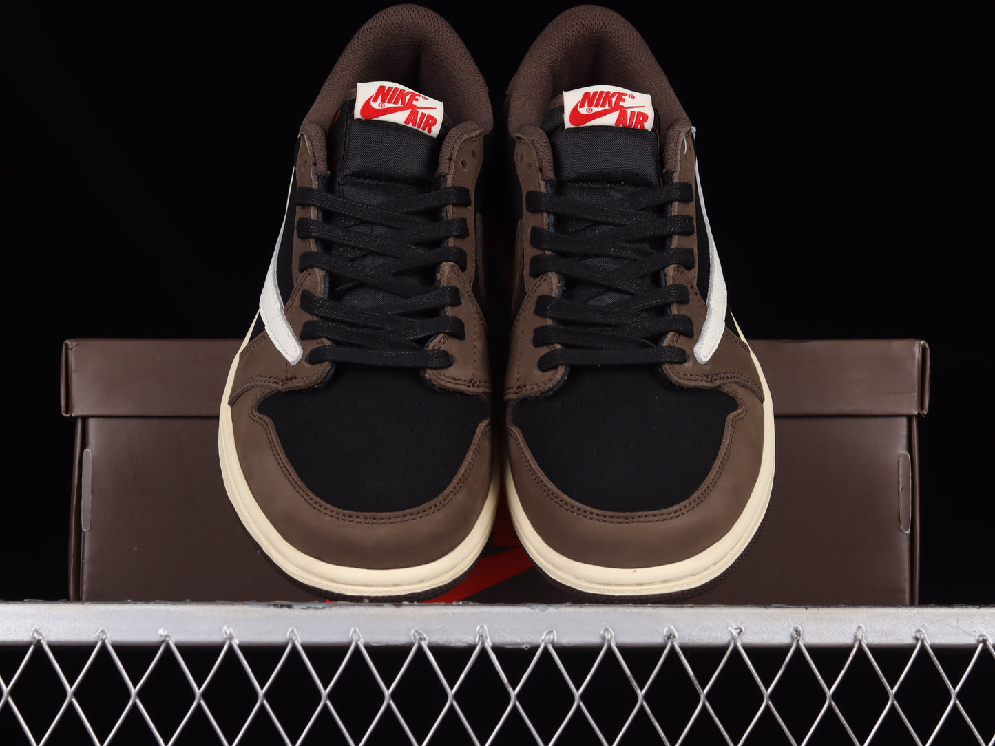 Jordan x Travis Scott "Mocha"