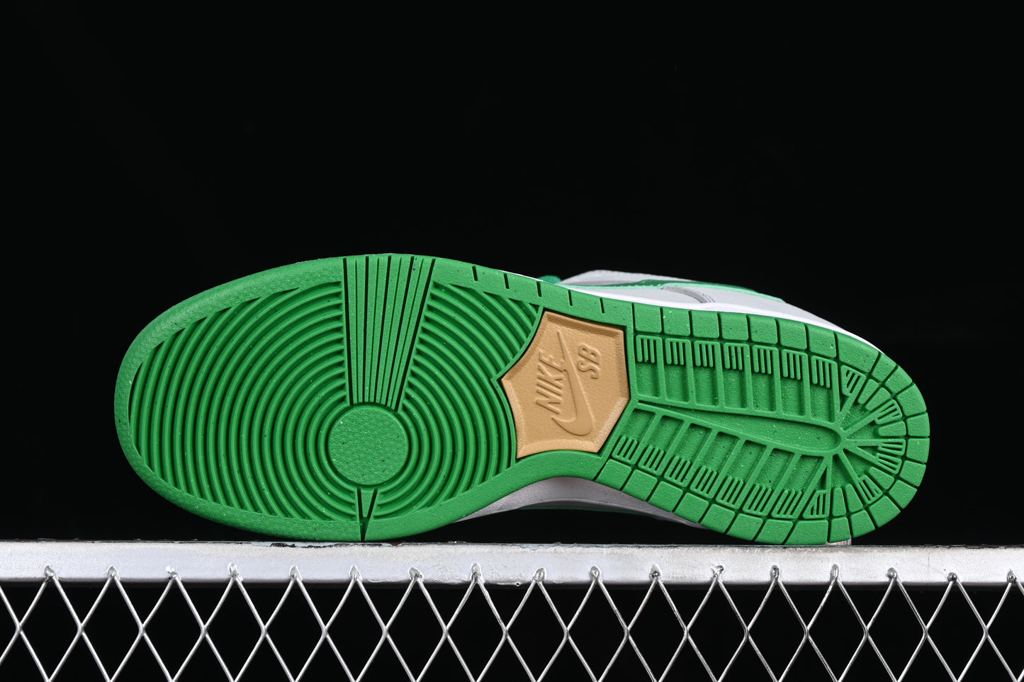 Nike SB Dunk Low Pro "Grey/Green"