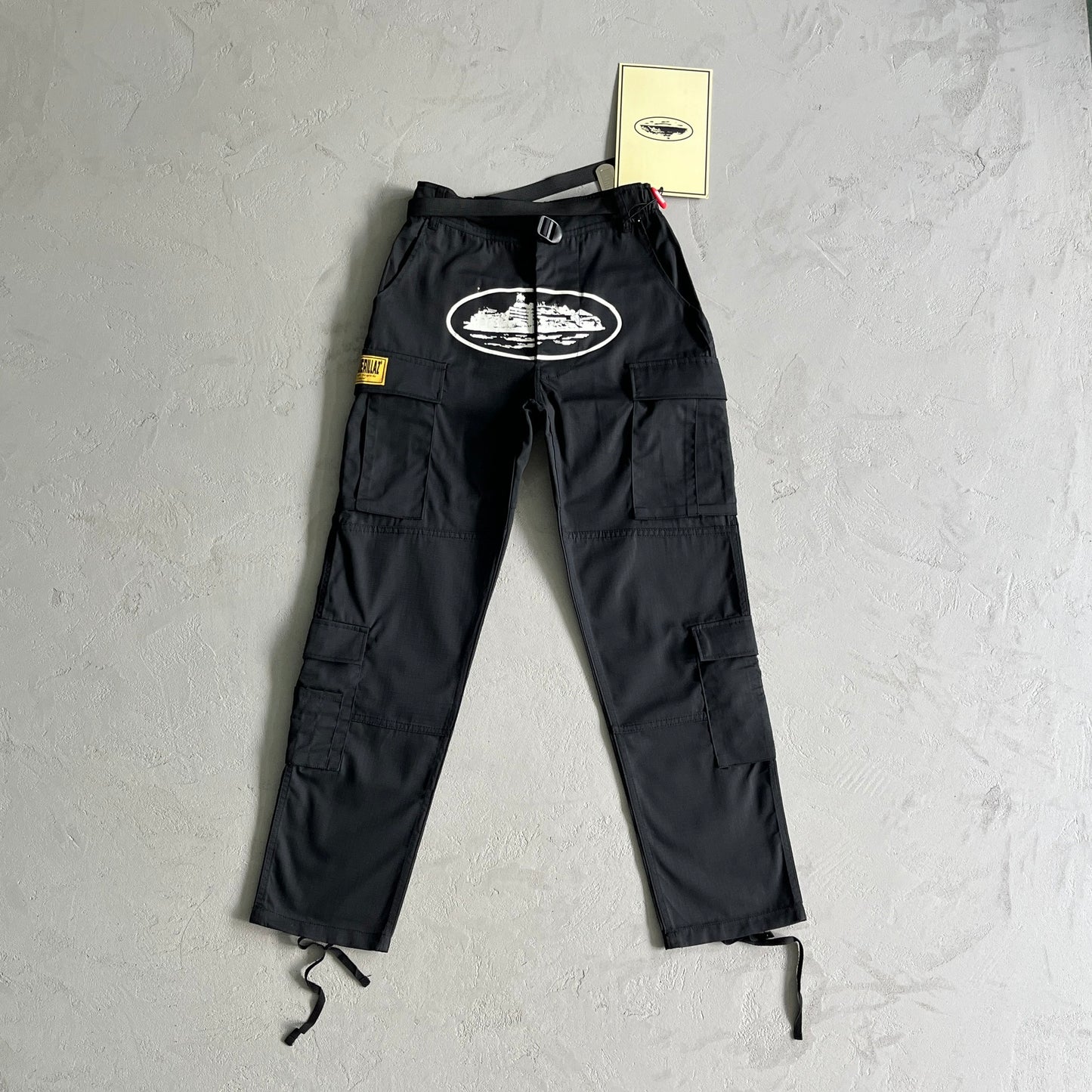 Corteiz Island Cargo Baggy Black/White