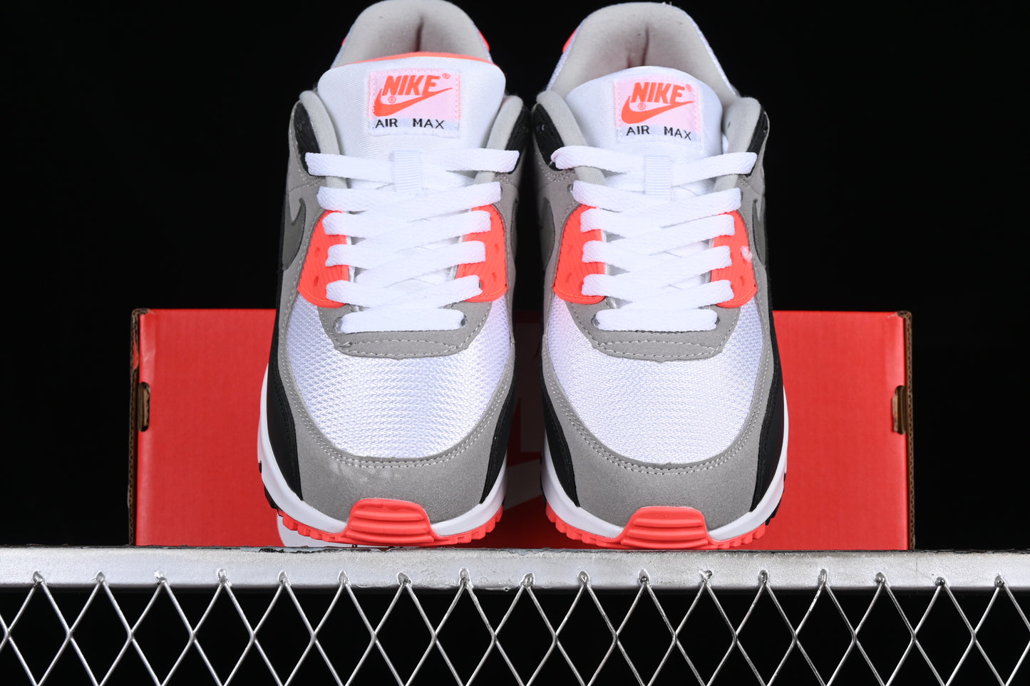 Nike Air Max 90 "Radiant Red"
