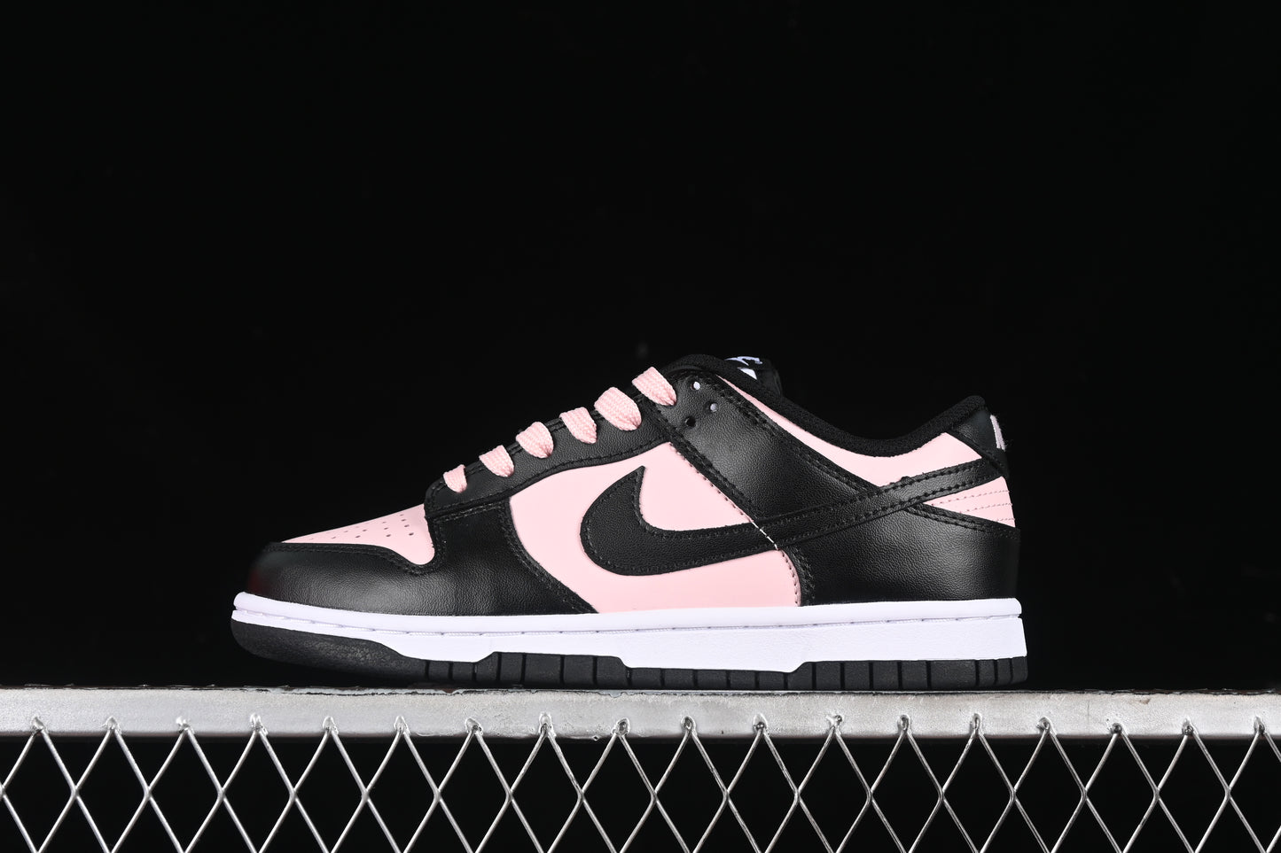 Nike Dunk "Black/Pink"