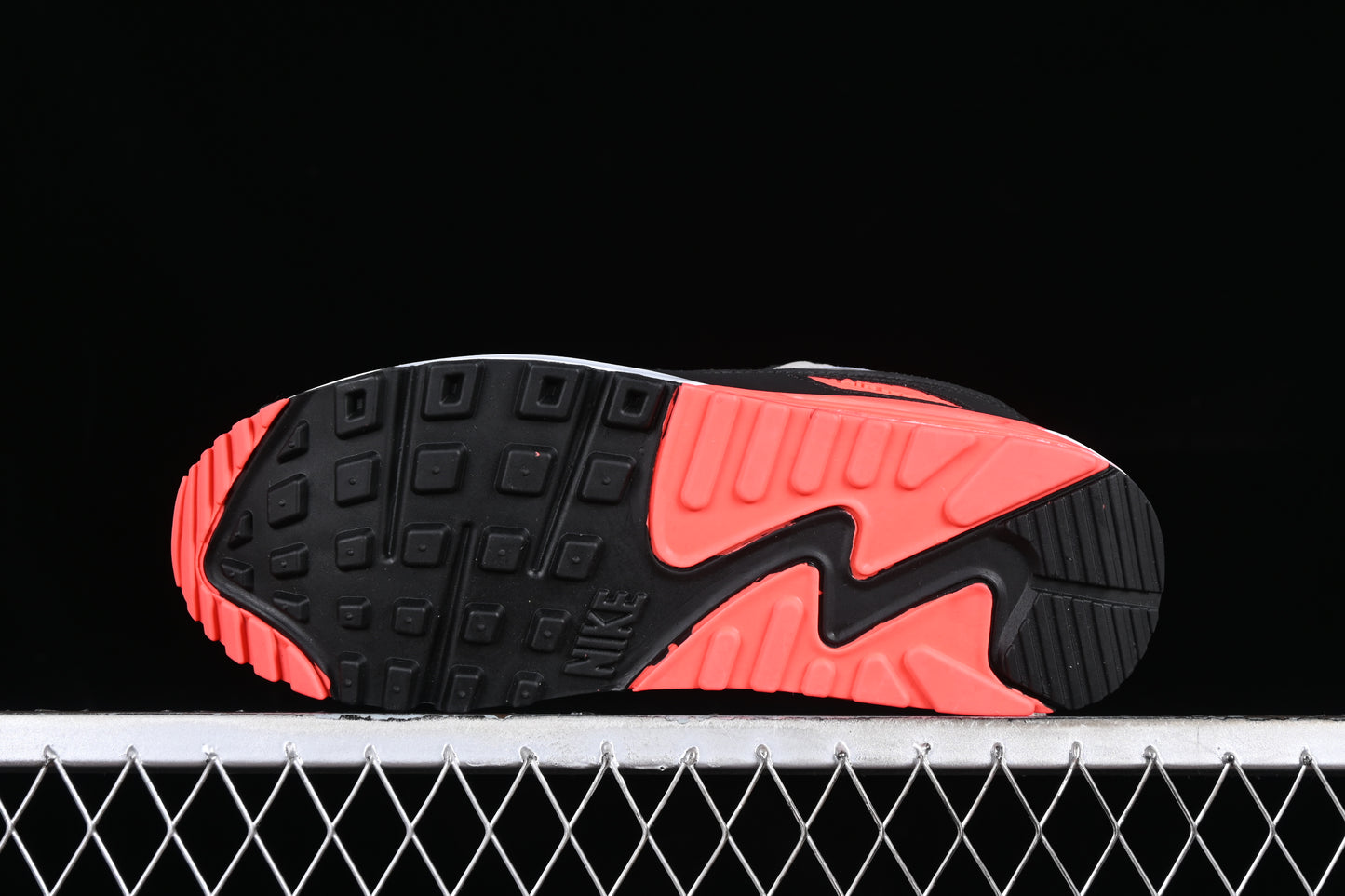 Nike Air Max 90 "Radiant Red"