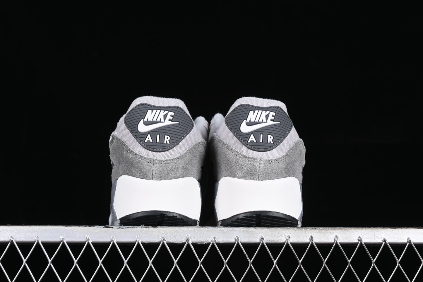 Nike Air Max 90 "Light Grey"