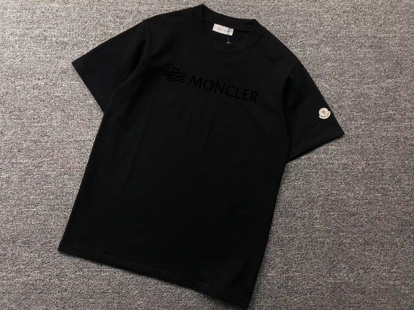 Moncler T-Shirt (Black/White)